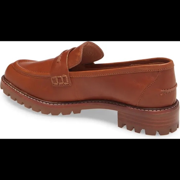Madewell Shoes - MADEWELL Corinne leather loafer lug sole Almost New Gorgeous! 9